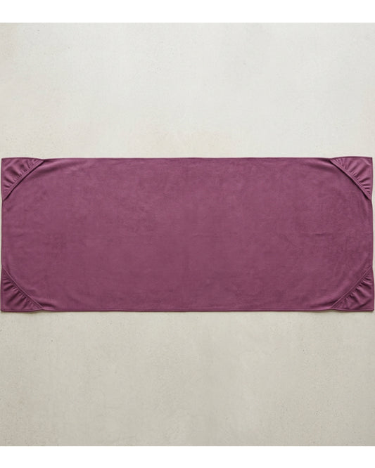 Txfvd Yoga Mat Towel with Four Corner Pockets 183 x 63 cm Plum - Lifestyle view